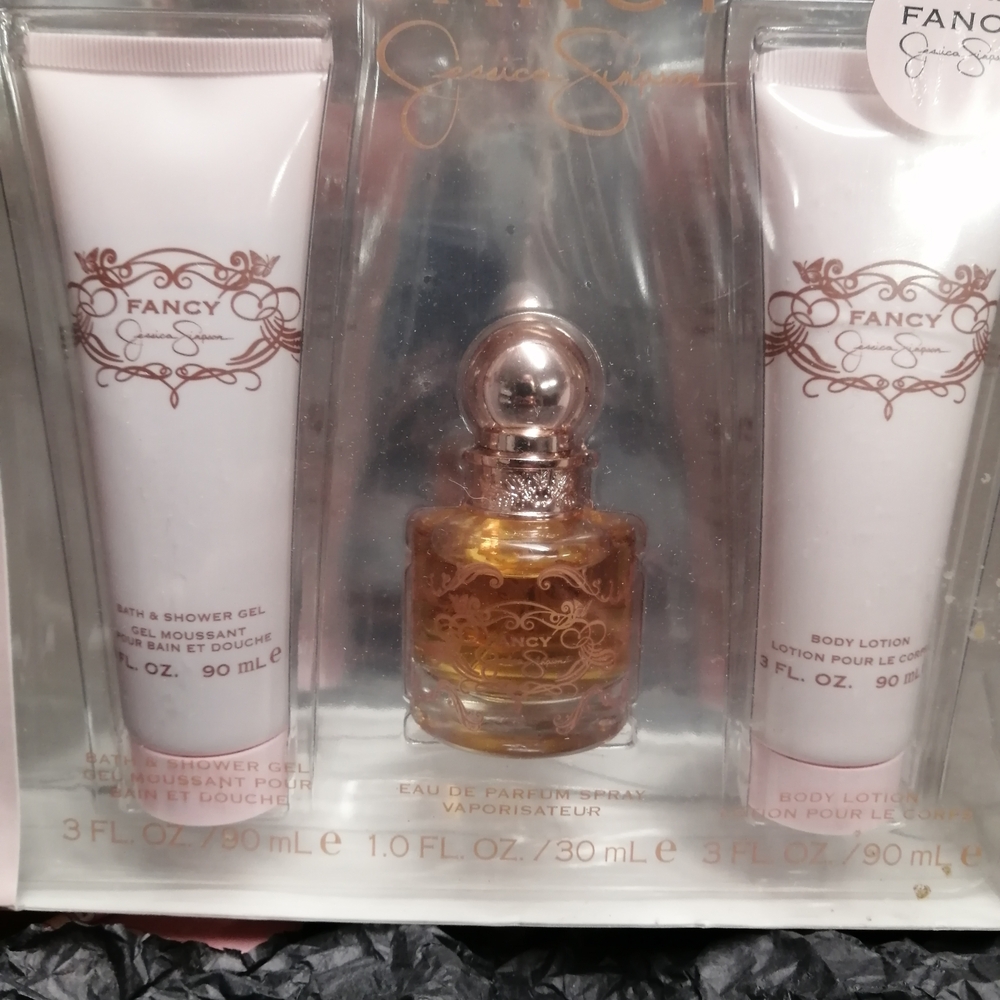 🔮Jessica Simpson Fancy Gift Set